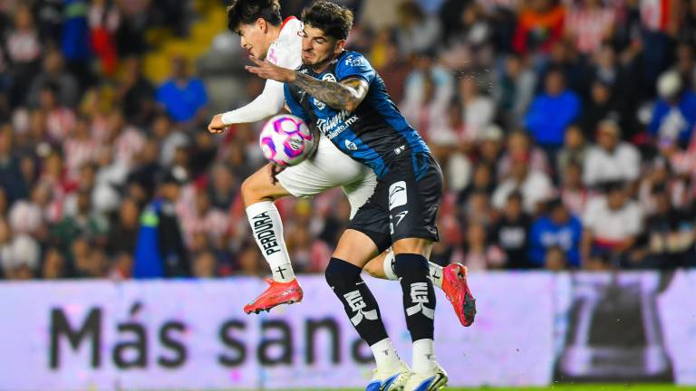 Querétaro sorprende a Chivas con triunfo 1-0 y se mete en la pelea por el Play