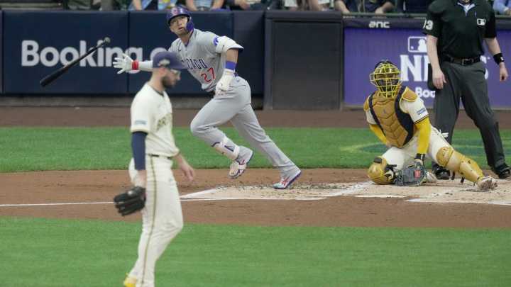Best photos from Brewers-Cubs in Game 2 of playoff series