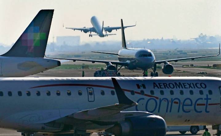 AICM reanuda operaciones de despegue y aterrizaje tras presencia de niebla