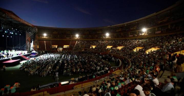 La Iglesia diocesana reúne en Córdoba a miles de personas en un encuentro para impulsar su labor pastoral
