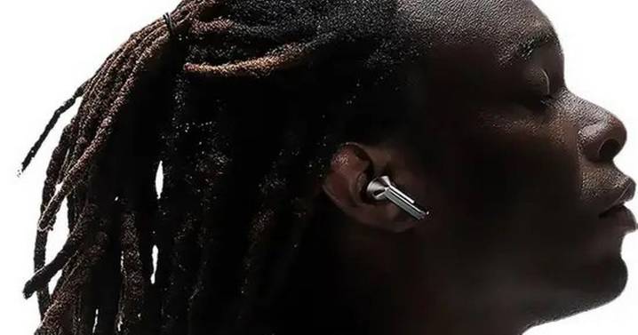 Get Samsung Galaxy Buds3 Pro with 'pure sound' for £74 less on Debenhams