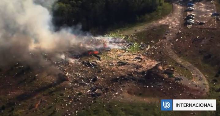 Al menos 19 desaparecidos y varios muertos deja explosión en fábrica de bombas en EEUU