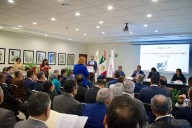 Sindicatos independientes entregan propuestas de revisión al capítulo laboral del T