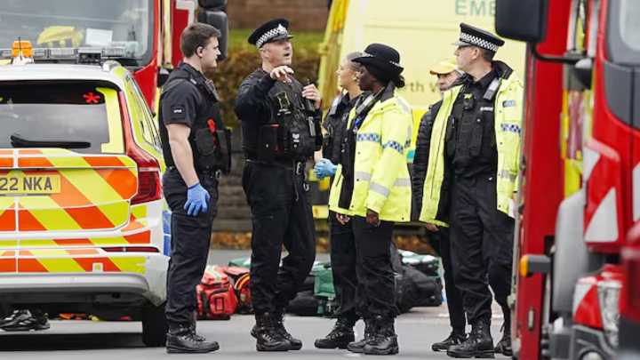 Dos muertos y tres heridos en ataque frente a sinagoga en Mánchester