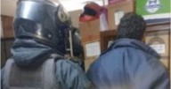 Llevaba una moto caminando y la policía lo frenó de pechito: quedó detenido