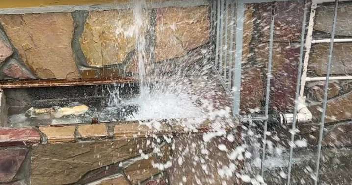 Robo de medidor provoca fuga de agua en CDMX: ¿Dónde y cómo hacer la denuncia?