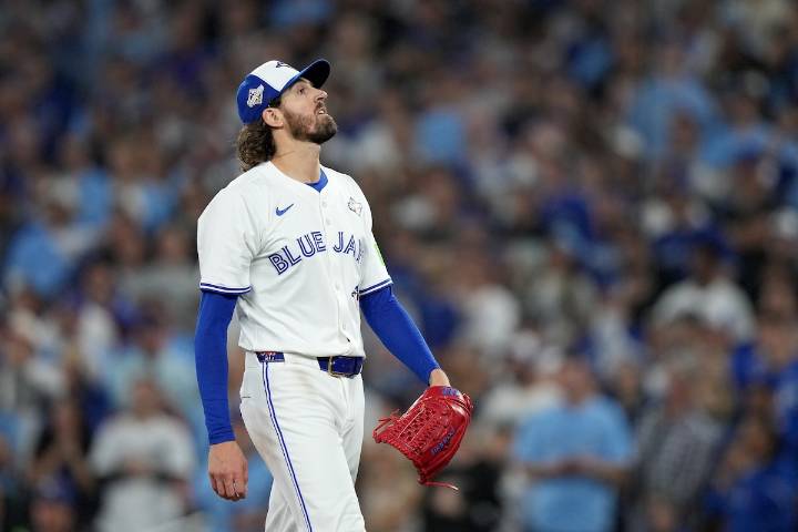 Blue Jays fall 5-1 to Dodgers as L.A. ties World Series 1