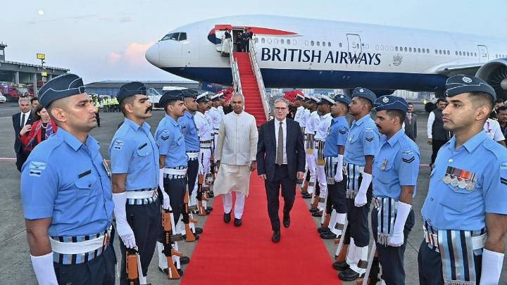 'This Is The Prime Minister': UK PM Keir Starmer Surprises British Airways Co-Passengers From Cockpit On Maiden India Visit – Video