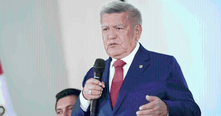 César Acuña renuncia a su cargo de gobernador regional de La Libertad