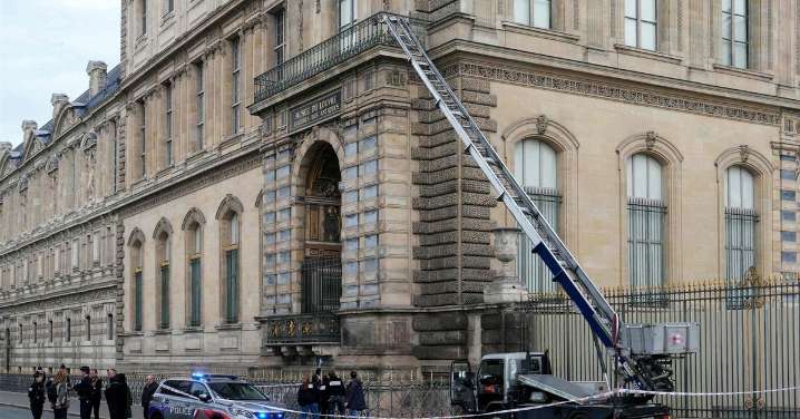 Joyas de Napoleón y Josefina, entre el botín del Louvre
