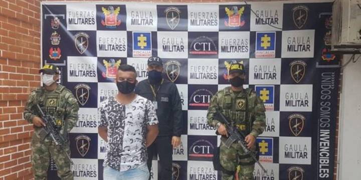 Destituyen a servidor judicial que se hizo pasar por fiscal y participó en plan criminal para buscar una ‘guaca’ de las Farc en Caquetá