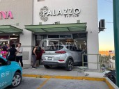 Choque contra boutique deja dos mujeres lesionadas en Lomas Universidad