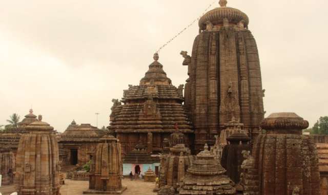 ASI Inspects Lingaraj Temple After Lightning Damages Flag and Equipment