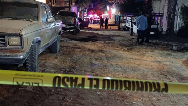 Reportan ataque a balazos y el incendio de un automóvil de forma intencional en Tlaquepaque