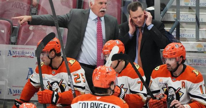 Joel Quenneville returns to South Florida with a win and applause
