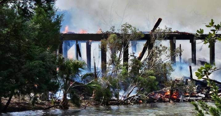 Lots of blame, few facts over fire at judge’s beach house