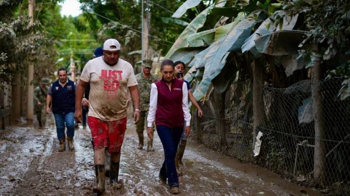 Claudia Sheinbaum recorre Poza Rica; supervisa entrega de ayuda humanitaria y atención médica