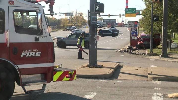Police cruiser hit after driver flees attempted traffic stop on West 117th; multiple people taken to hospital