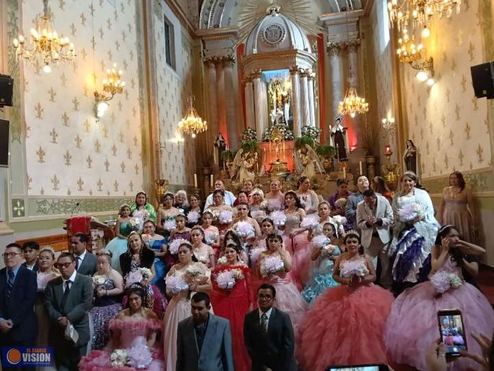 Todo un éxito "Quinceañeras de la Inclusión", organizada por la Asociación Ángel de Corazón