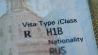 Hospitales rurales y con poco personal sufren por aumento al costo de visa H-1B: "De ninguna manera vamos a pagar US$100.000"