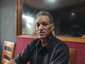 Abuelo exige reductores de velocidad frente a la escuela Ceferino Rojas de Tucupita