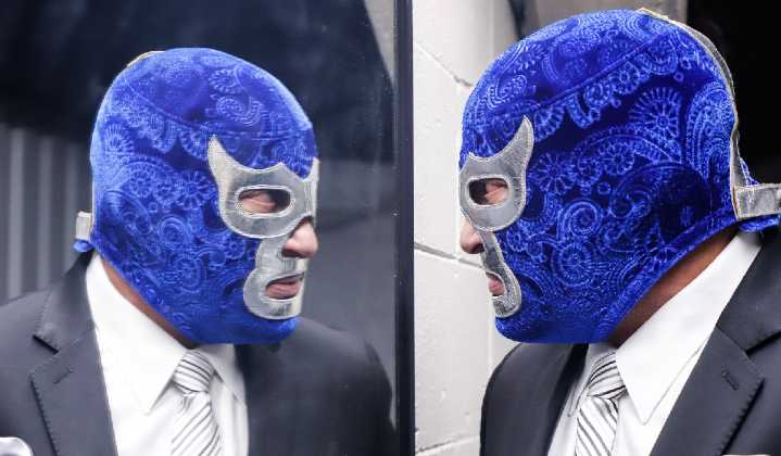 Blue Demon Jr el niño que sufrió violencia y se convirtió en heredero de una leyenda