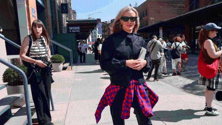 According to the Street Style Scene, a Flannel Shirt Is the Ultimate Transitional Wardrobe Staple