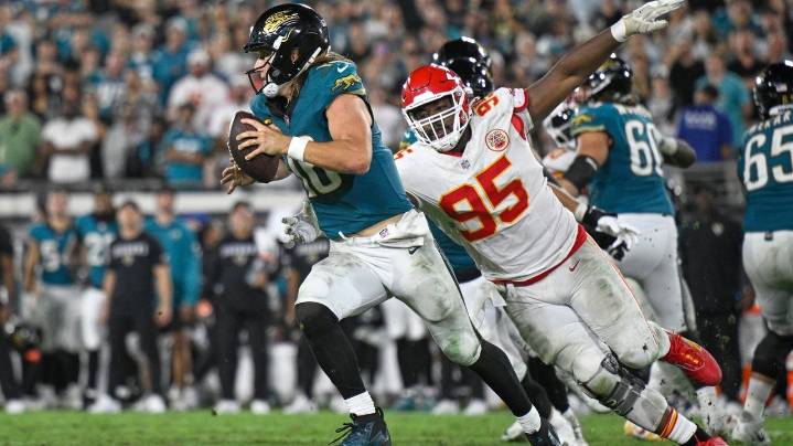 Mistake-prone Chiefs blame themselves for crushing loss at Jaguars