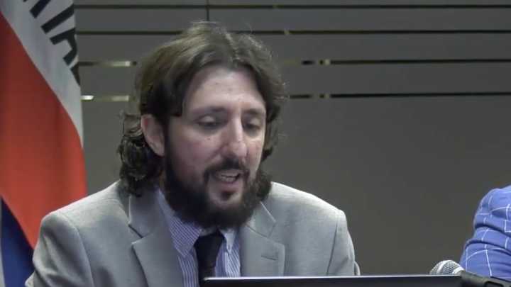 Habló el doble femicida Pablo Laurita: "Fue todo por justicia" Este miércoles el impulsor de Varones Unidos fue derivado desde Gualeguaychú hasta Concordia se expresó ante la prensa y expuso: “Todo fu