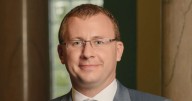 Iowa Libertarian announces bid for U.S. Senate, takes aim at two