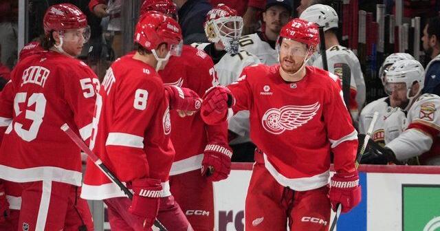 Red Wings beat Panthers 4-1, Cam Talbot makes 21 saves