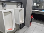 En el baño de La Perla del Once compusieron La Balsa, pero ya no hay nada allí que lo recuerde