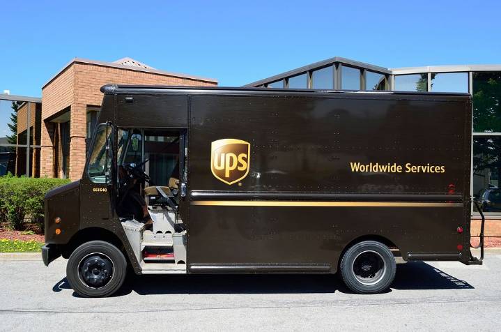 UPS cuts 34,000 jobs in 2025 amid corporate turnaround efforts