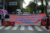 Rechazan locatarios del mercado de Sonora dejar de vender animales