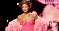 Gigi Hadid’s Relaxed Look: Comfy Bralette Style