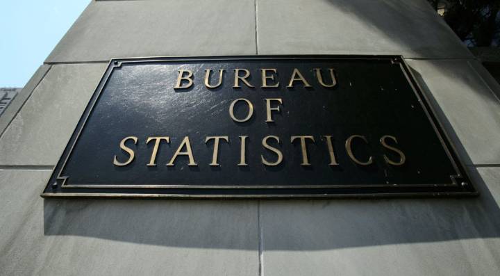 Canada’s economy shrank 0.3% in August, weak growth expected in Q3: StatCan