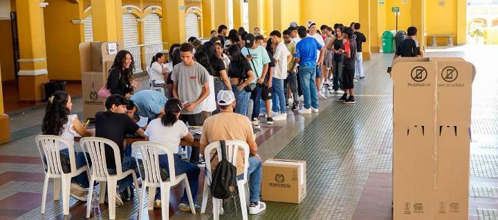 Elecciones de jóvenes: puestos de votación registran mediana asistencia en Barranquilla