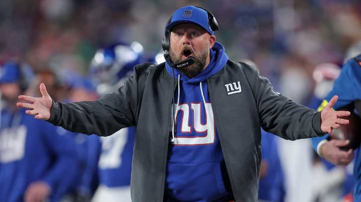 Brian Daboll apologized to Giants physician for outburst amid Jaxson Dart injury