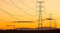 Competencia aprueba algunos cambios urgentes propuestos por Red Eléctrica para prevenir nuevos apagones