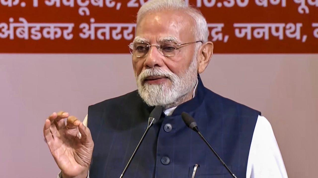 PM Modi praises RSS, says it stands strong with nation