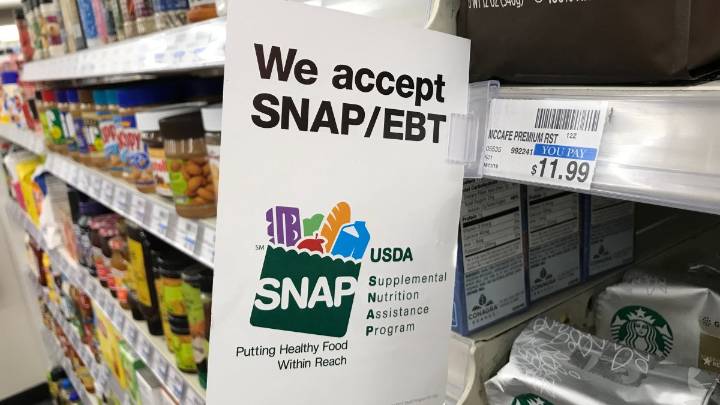 En riesgo de expirar la ayuda alimentaria tras fracaso de financiación de SNAP en el Senado