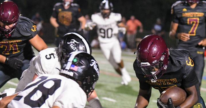 CCL/ESCC Week 9 Notebook: Montini makes history, Joliet Catholic stuns Providence
