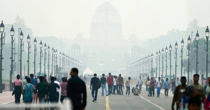 India conducts cloud-seeding trial to clear New Delhi's smog