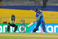 Women's World Cup, India vs Pakistan: Pakistan lose first wicket as Muneeba Ali is run out for 2