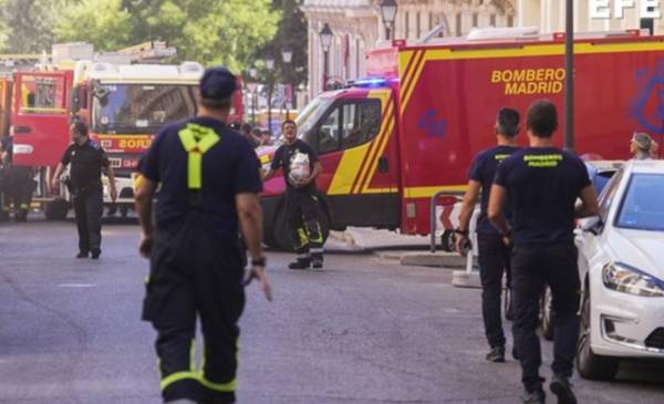 Colapso de edificio deja al menos tres heridos y cuatro desaparecidos en Madrid