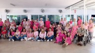 Se viste Casa del Carmen de rosa por el Día Mundial contra el Cáncer de Mama