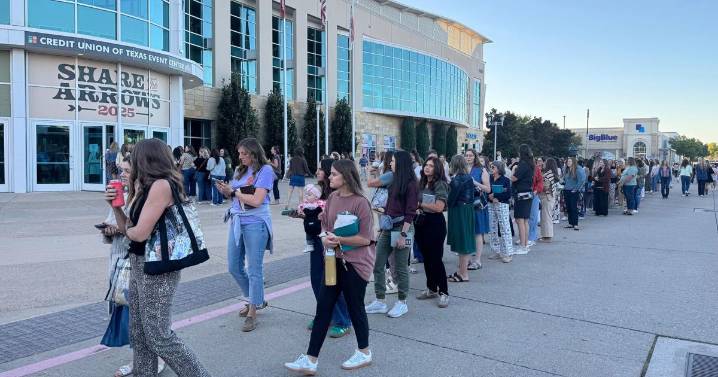 In Dallas, 6,700 women rally for culture war battles after Kirk’s death