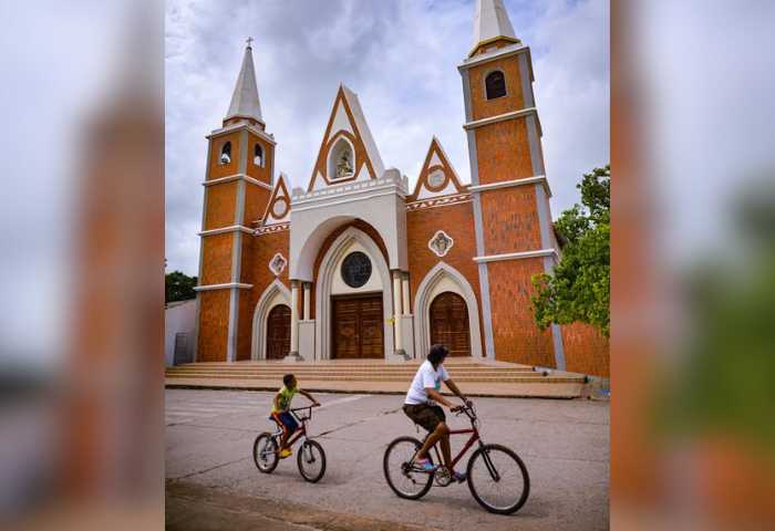 En pleno día asaltaron a varios comerciantes