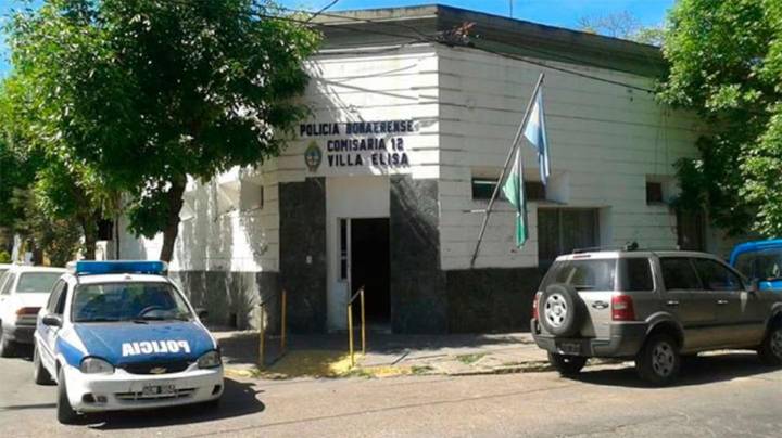 Cinco ladrones quemaron y torturaron a una jubilada en La Plata