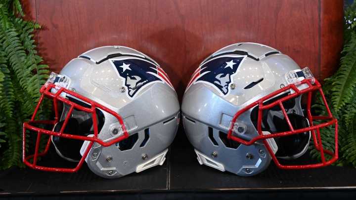Writer Names AFC East Pass Rusher As Trade Fit For Patriots